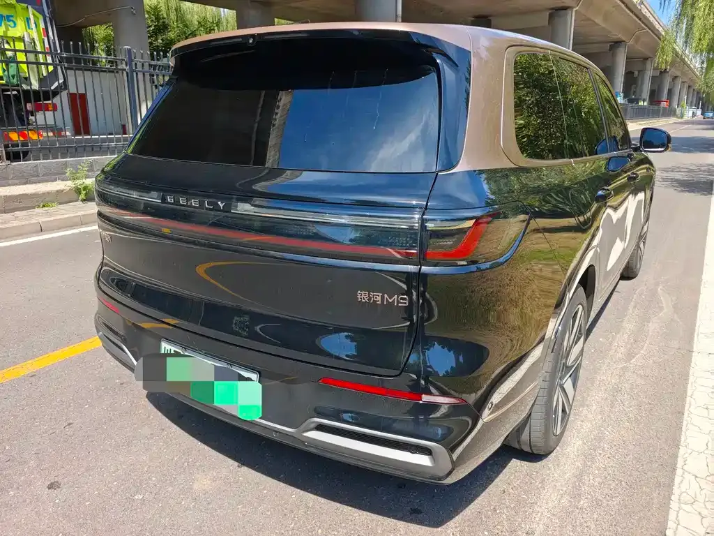 Geely Galaxy M9 — фото 2