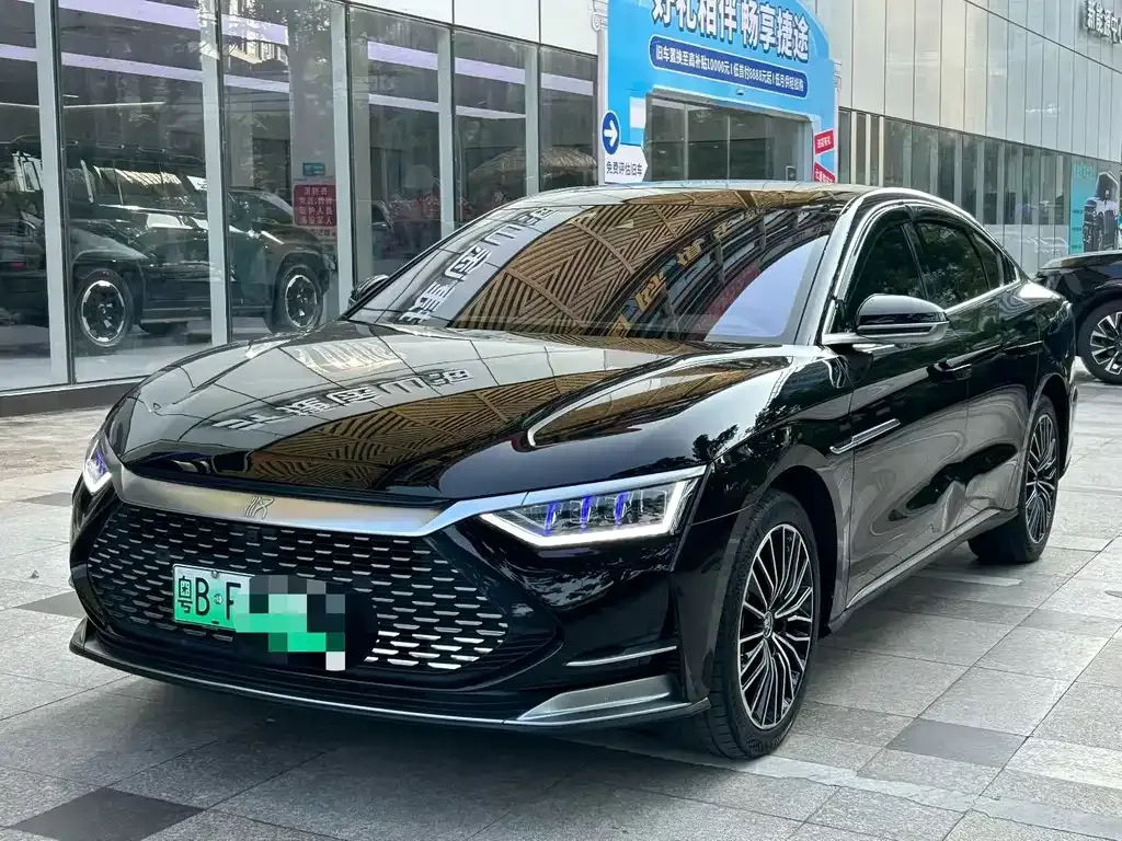 BYD Han — фото 1