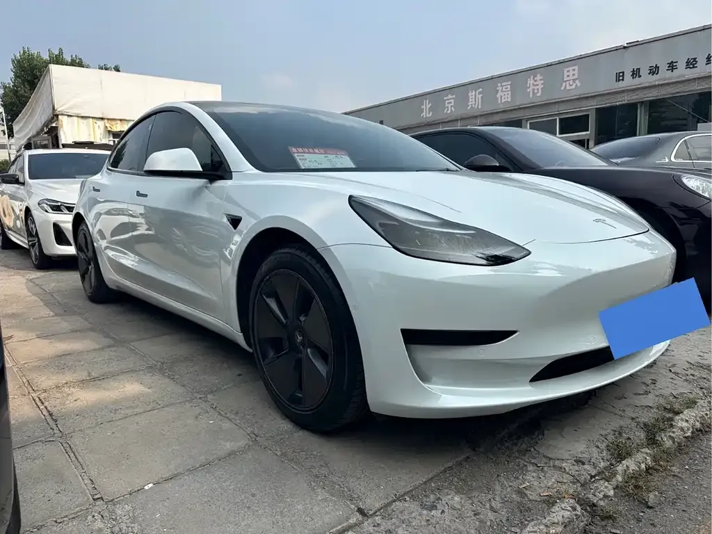 Tesla Model 3 — фото 8
