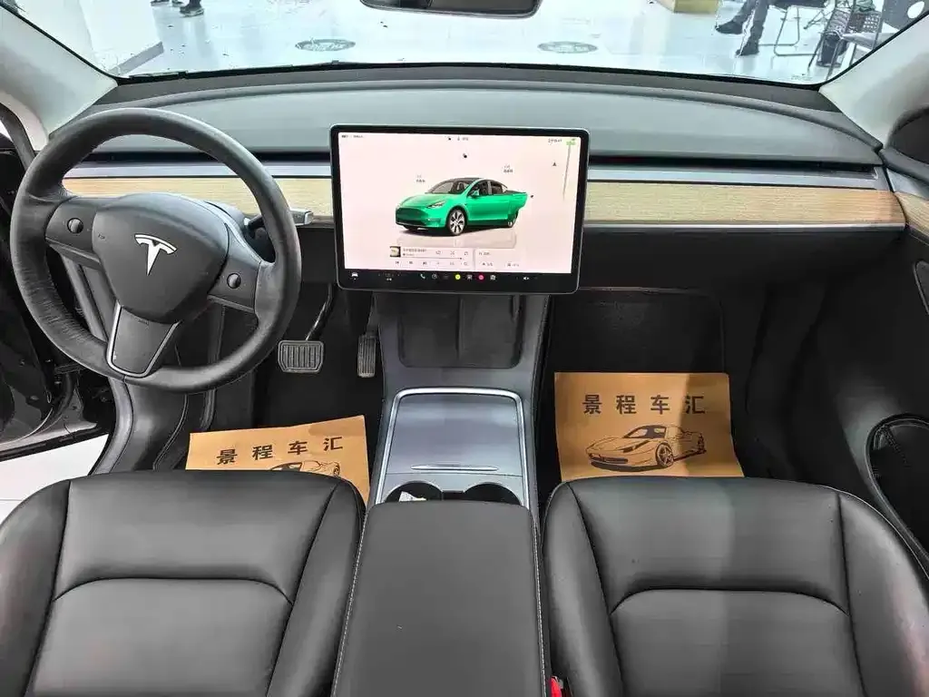 Tesla Model Y — фото 9