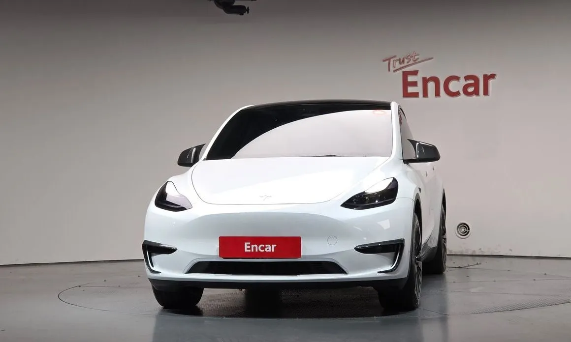 Tesla Model Y — фото 2
