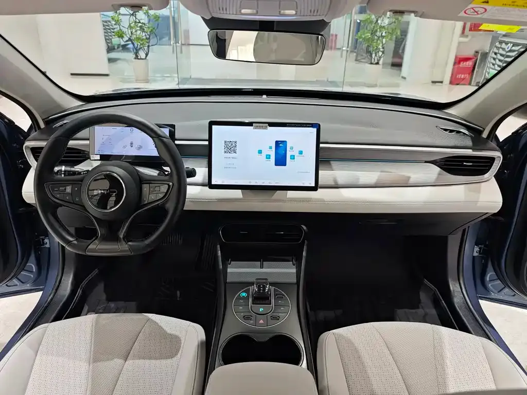 BYD Seal 05 DM-i — фото 8