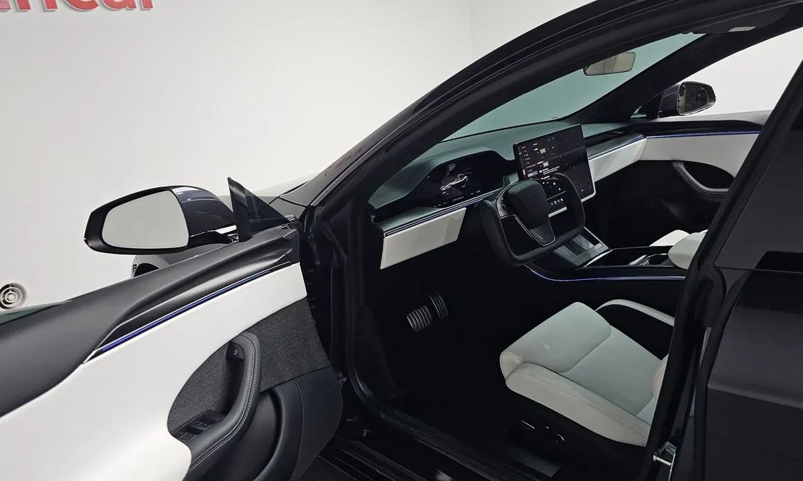 Tesla Model S — фото 4
