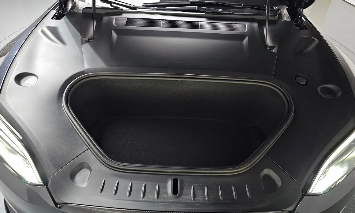 Tesla Model S — фото 10
