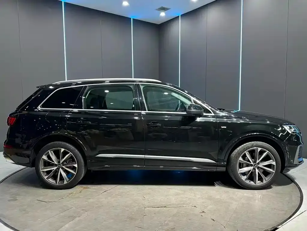 Audi Q7 — фото 3