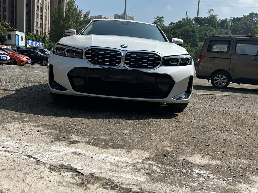 BMW 3 Series — фото 1