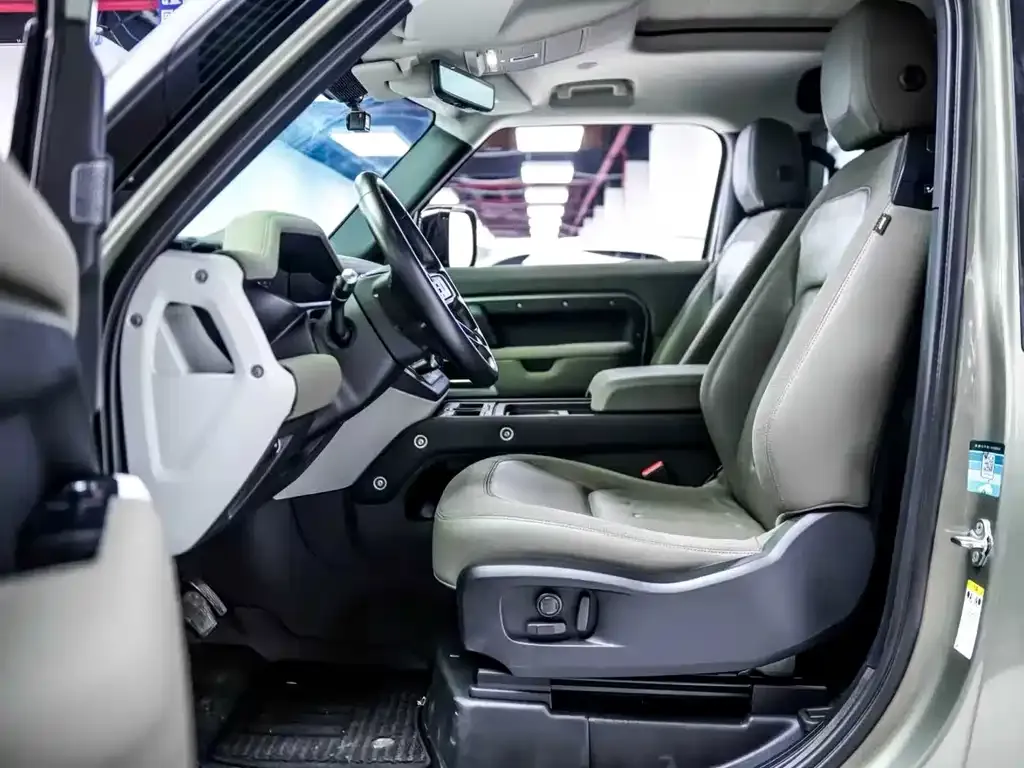 Land Rover Defender — фото 10