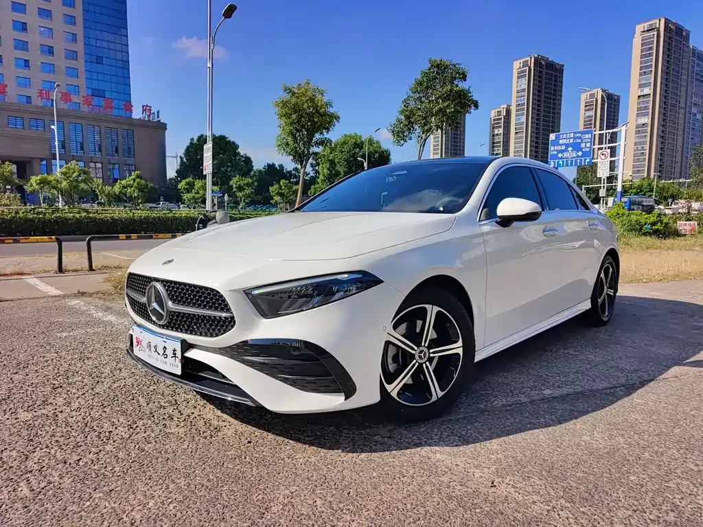 Mercedes-Benz A-Class — фото 1