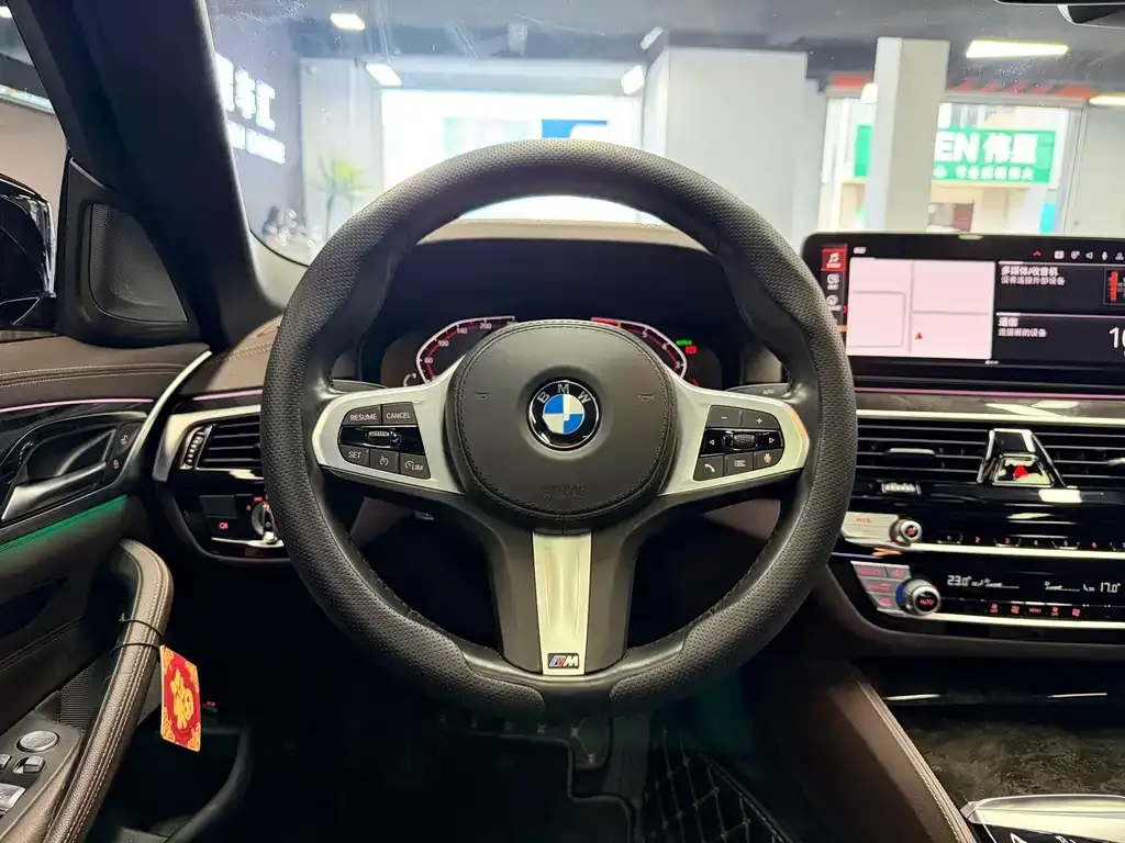 BMW 5 Series — фото 2