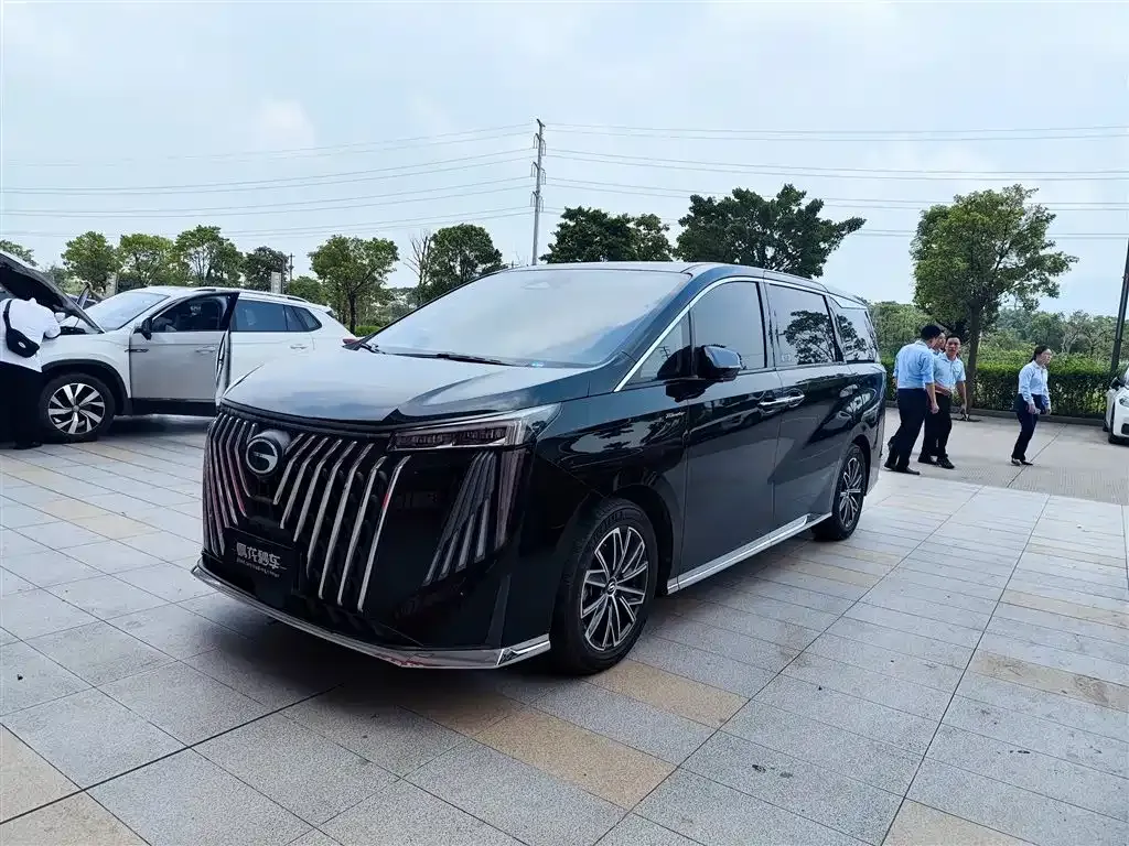 GAC Motor Trumpchi M8 — фото 1