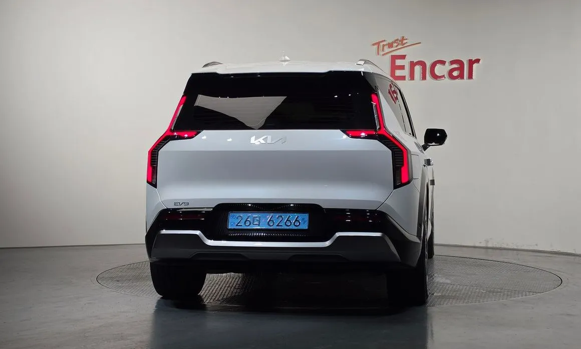 Kia EV9 — фото 3