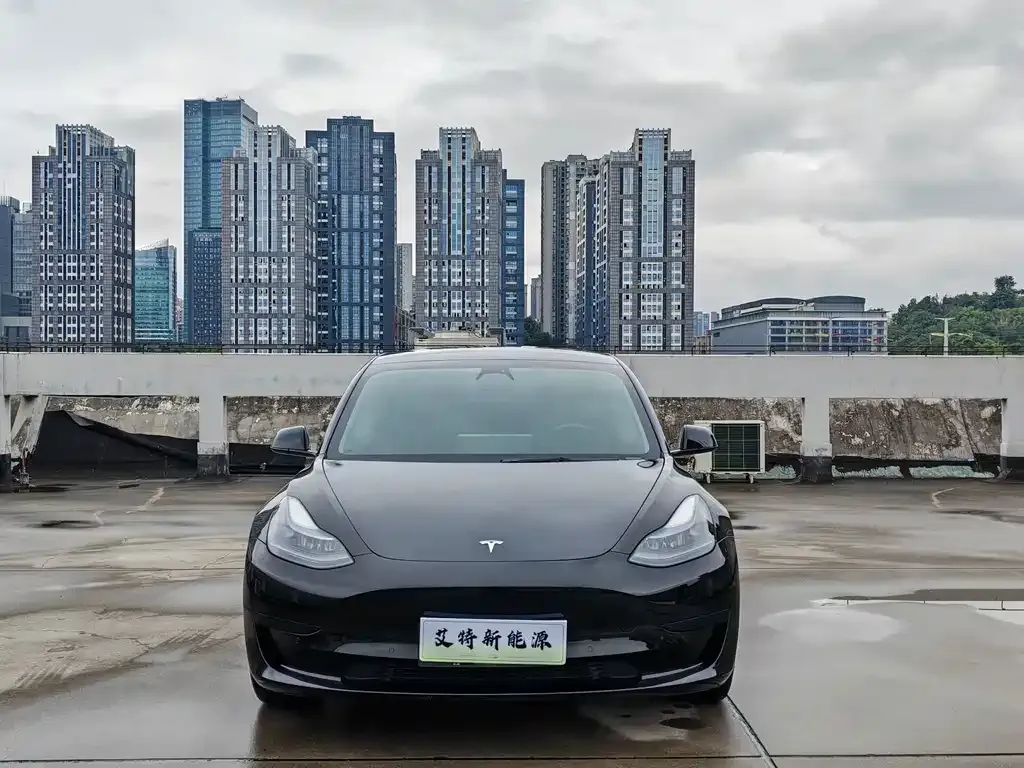 Tesla Model 3 — фото 7