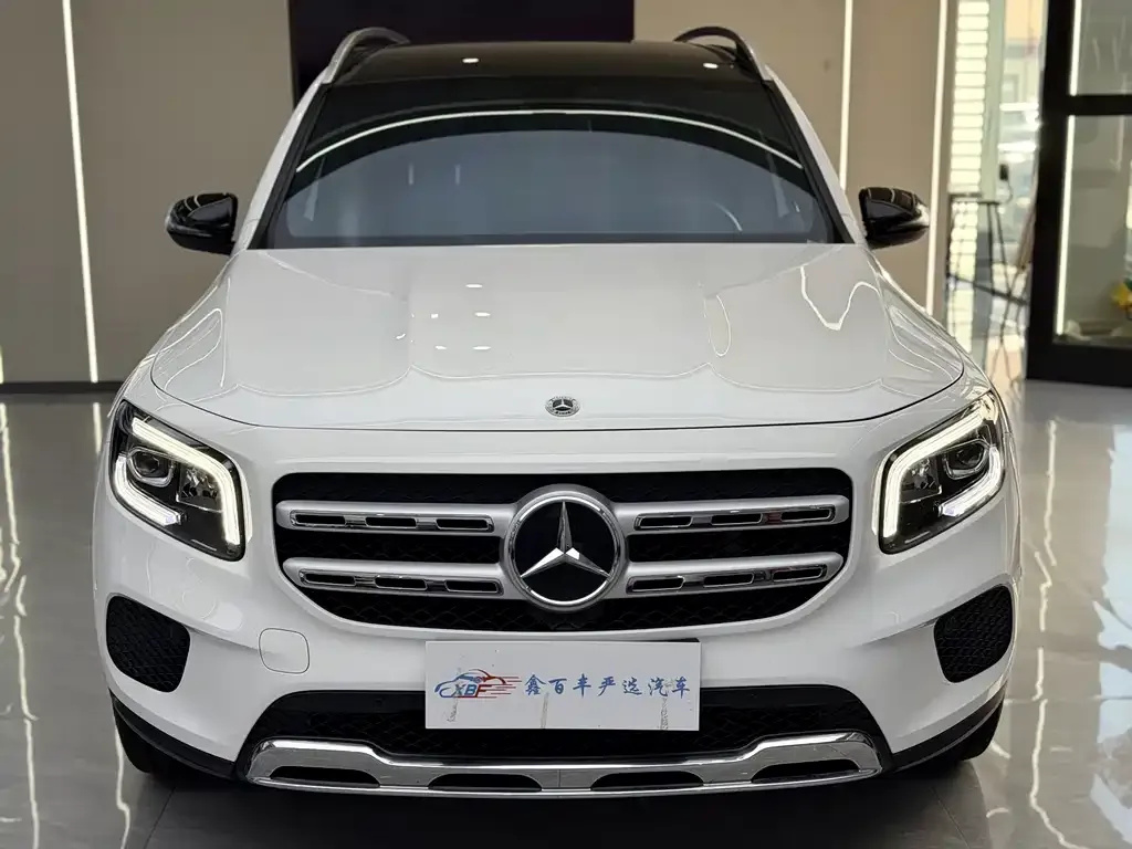 Mercedes-Benz GLB — фото 10
