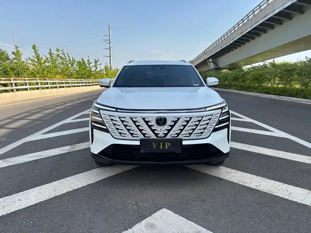 Changan CS75 PLUS — фото 2