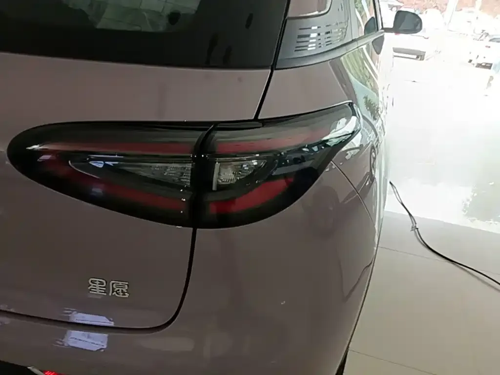 Geely Starburst — фото 9