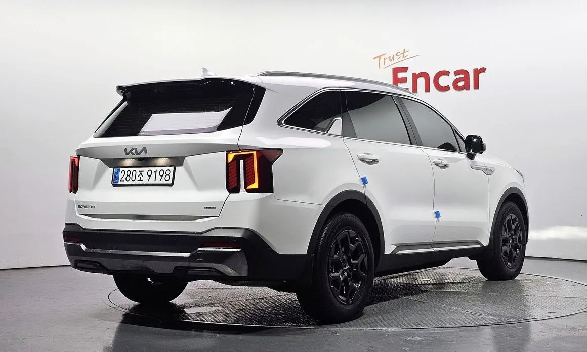 Kia Sorento — фото 10