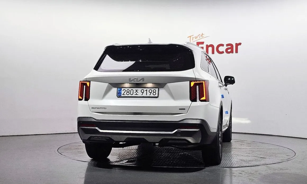 Kia Sorento — фото 5