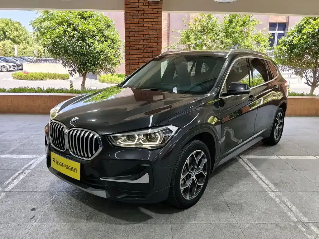 BMW X1 — фото 1