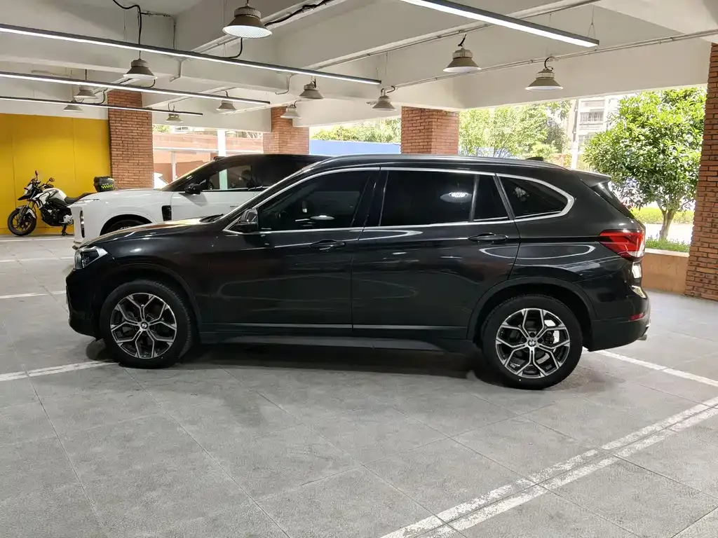 BMW X1 — фото 2