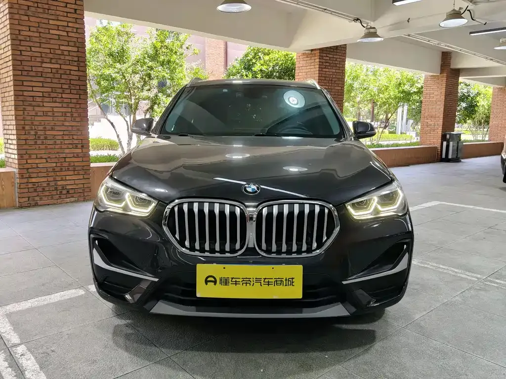 BMW X1 — фото 10