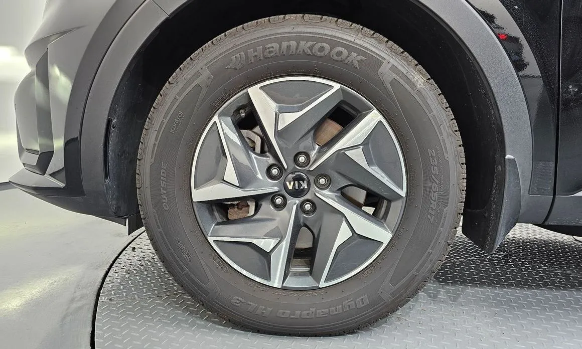 Kia Sorento — фото 8