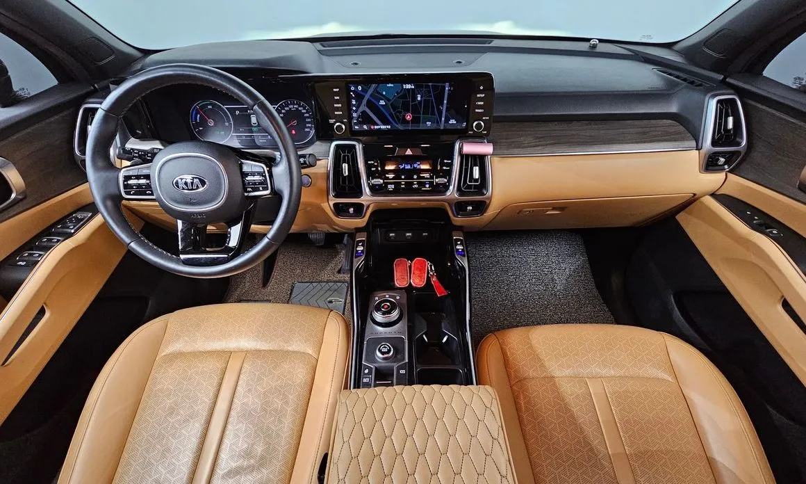 Kia Sorento — фото 9