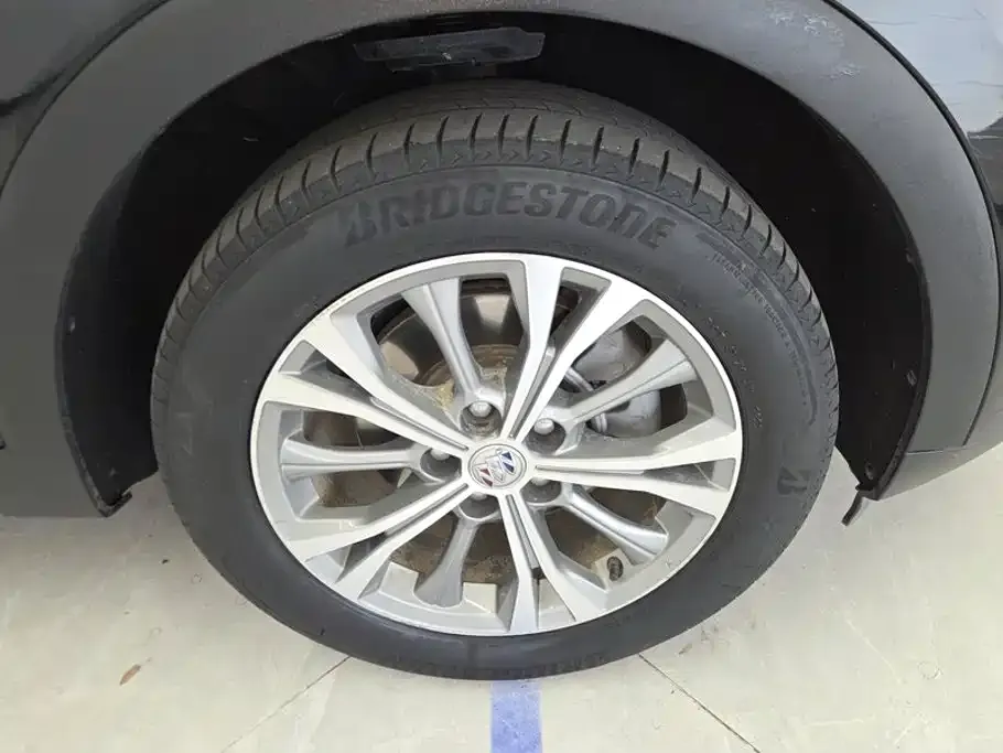 Buick Envision Plus — фото 7