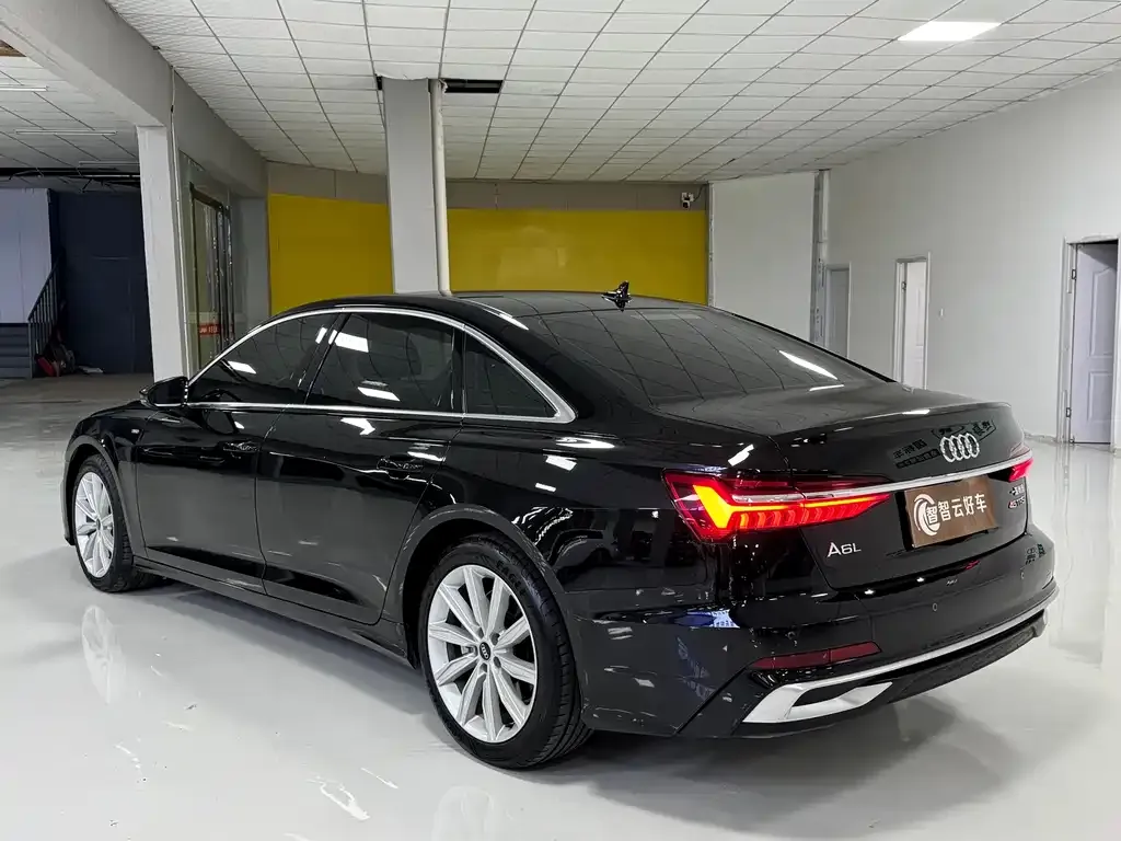 Audi A6L — фото 6