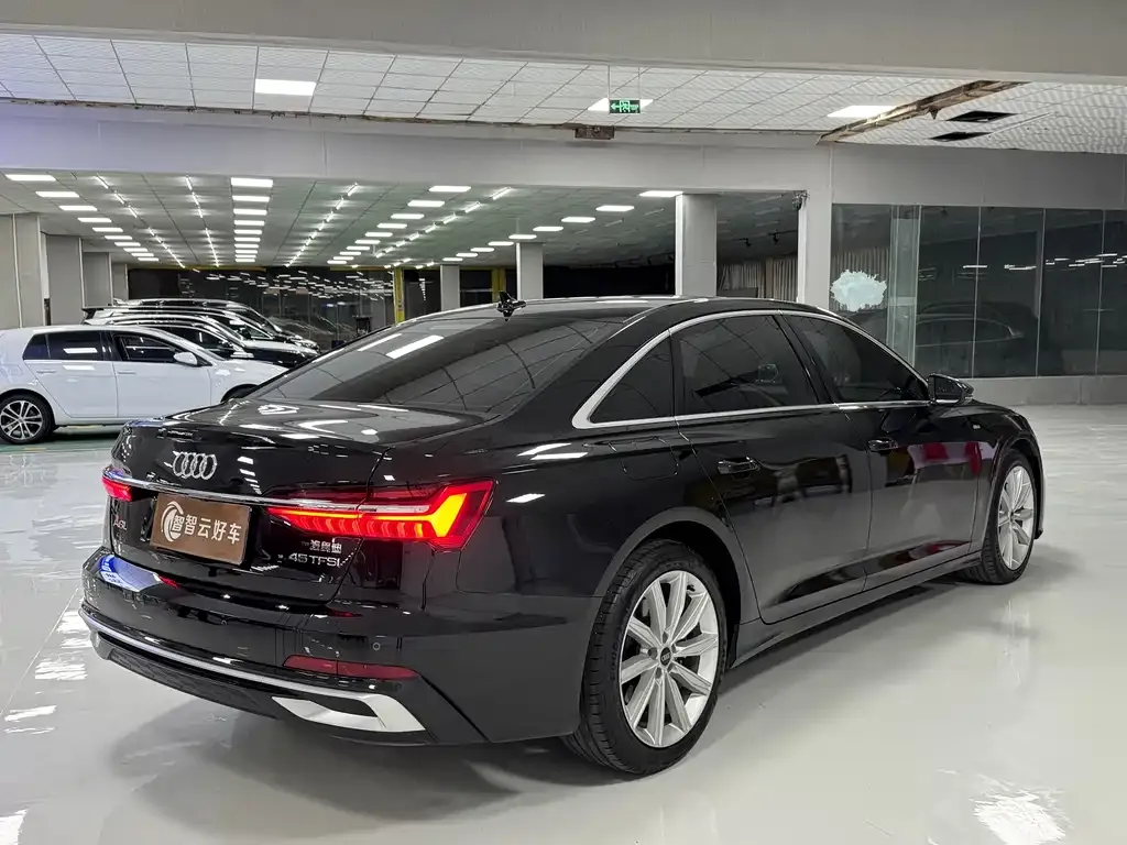 Audi A6L — фото 4