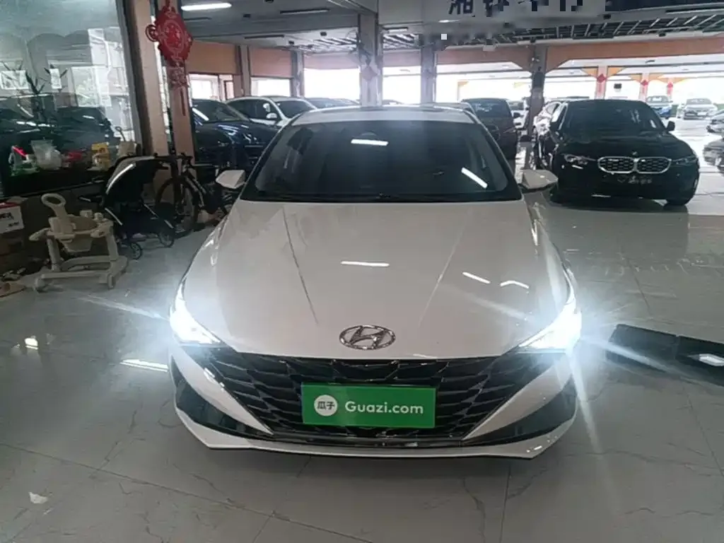 Hyundai Elantra — фото 9