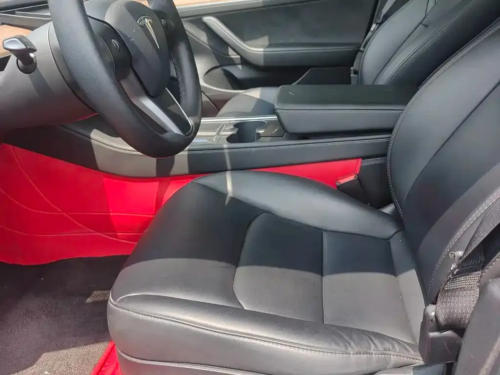 Tesla Model 3 — фото 4