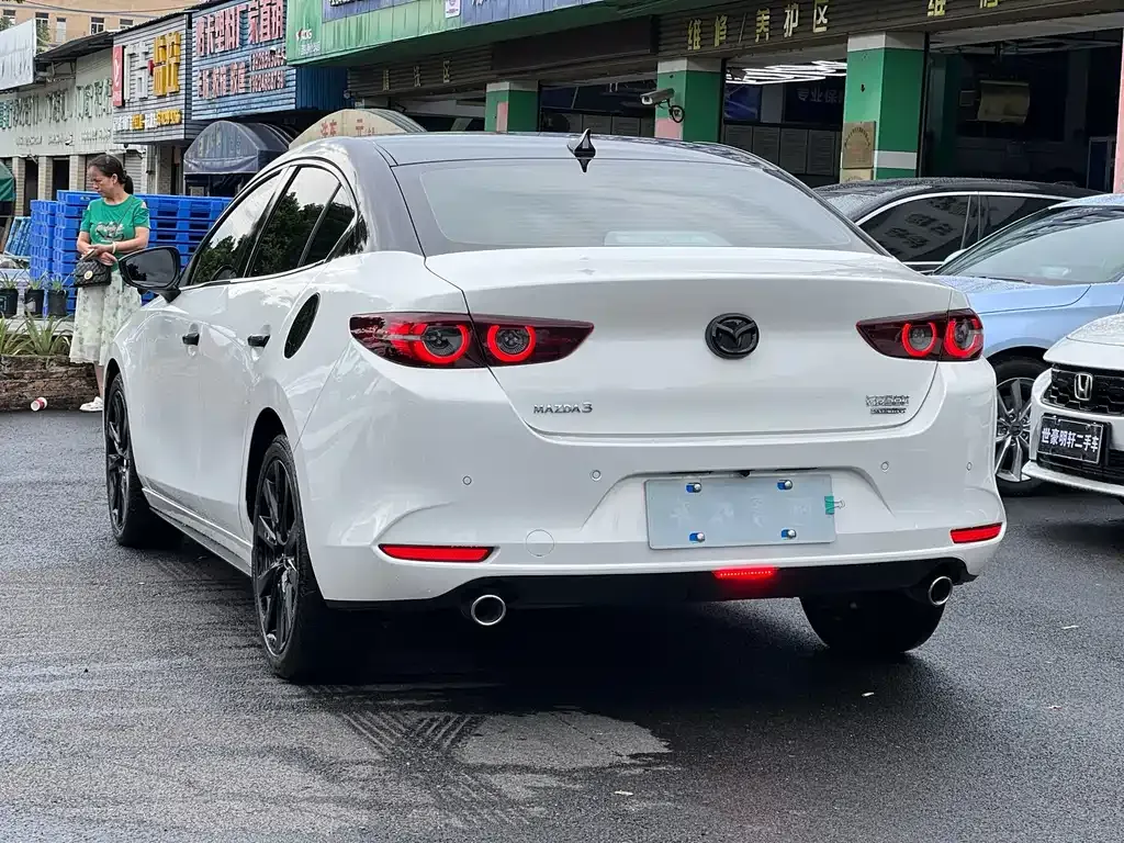 Mazda 3 Axela — фото 9
