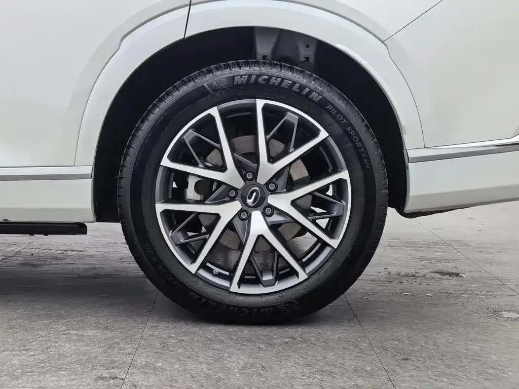 GAC Motor Trumpchi GS8 — фото 10