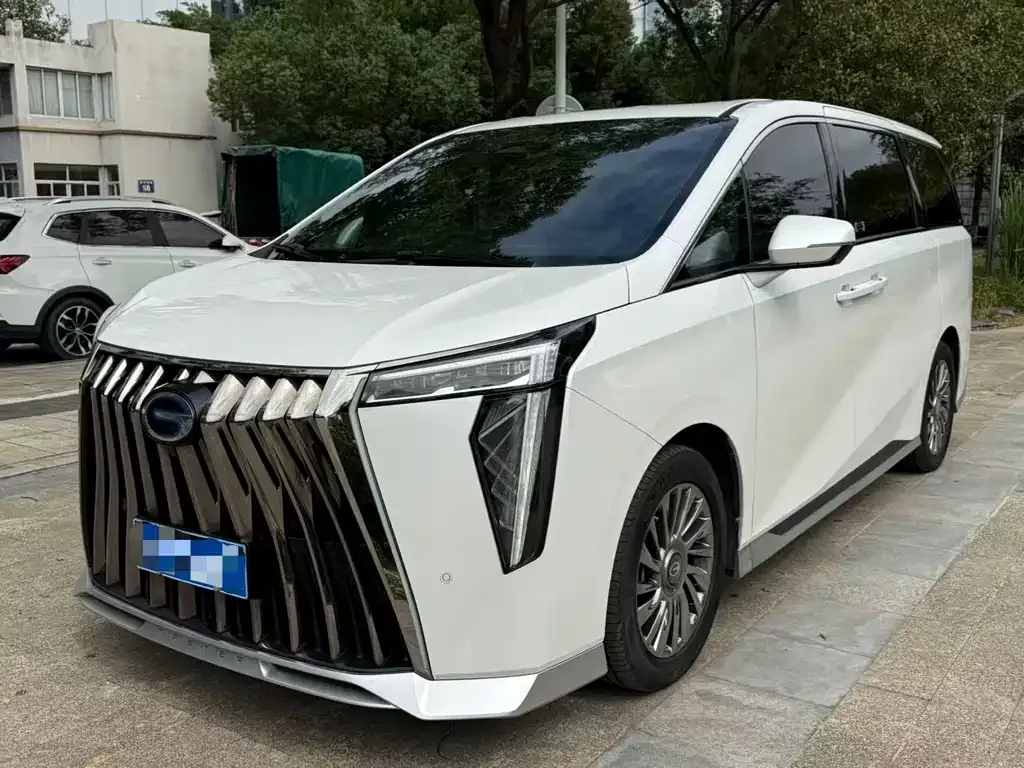 GAC Motor Trumpchi M8 — фото 1