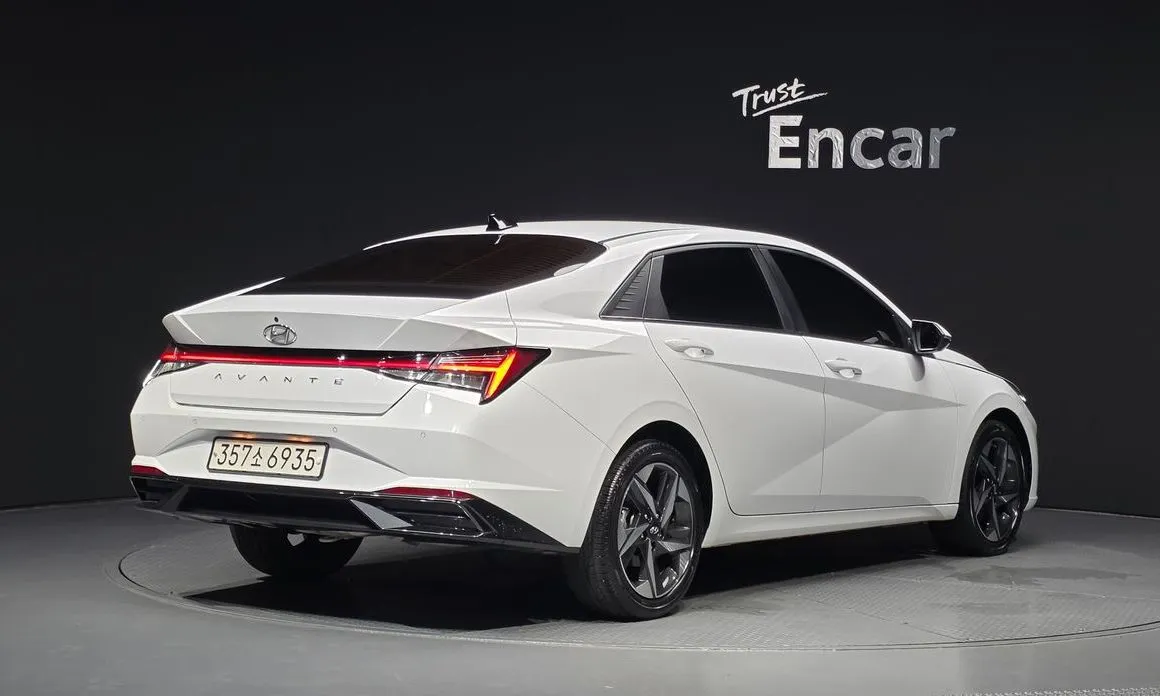 Hyundai AVANTE — фото 2