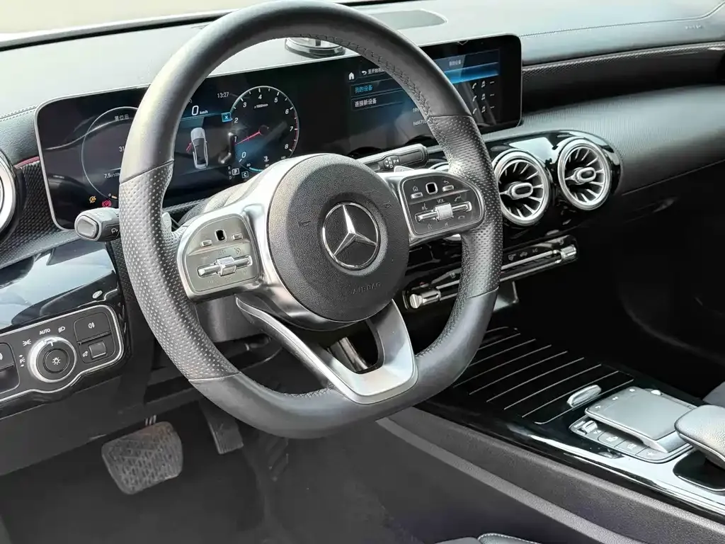 Mercedes-Benz A-Class — фото 2