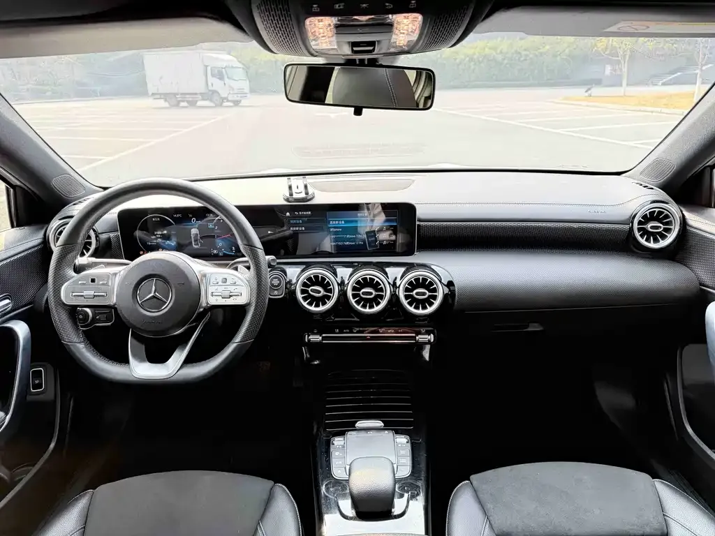 Mercedes-Benz A-Class — фото 9