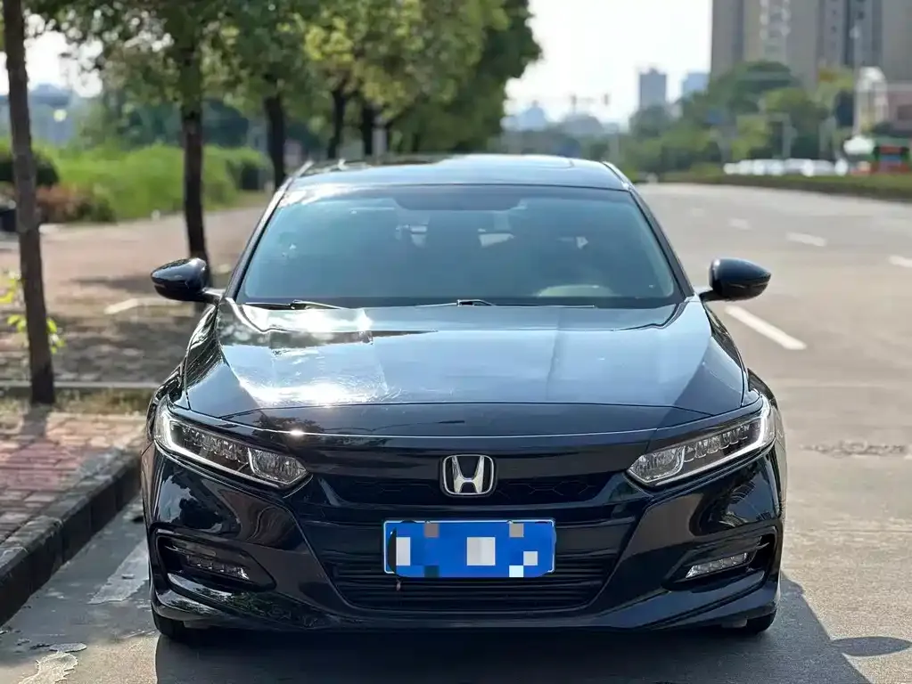 Honda Accord — фото 7