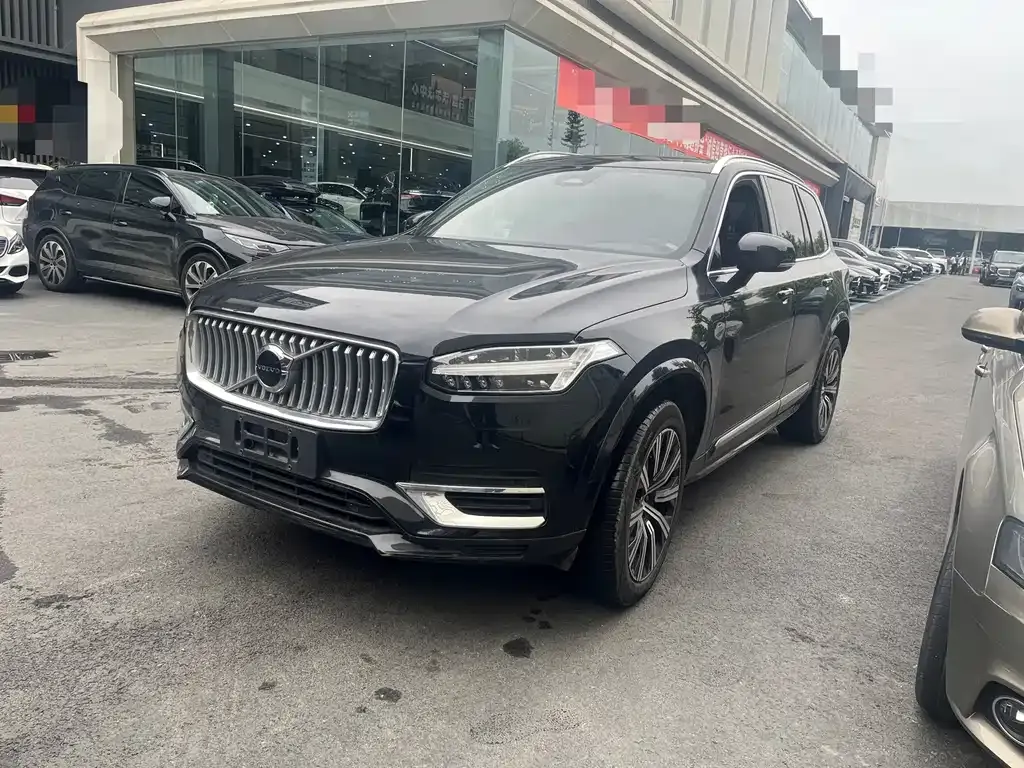 Volvo XC90 — фото 1