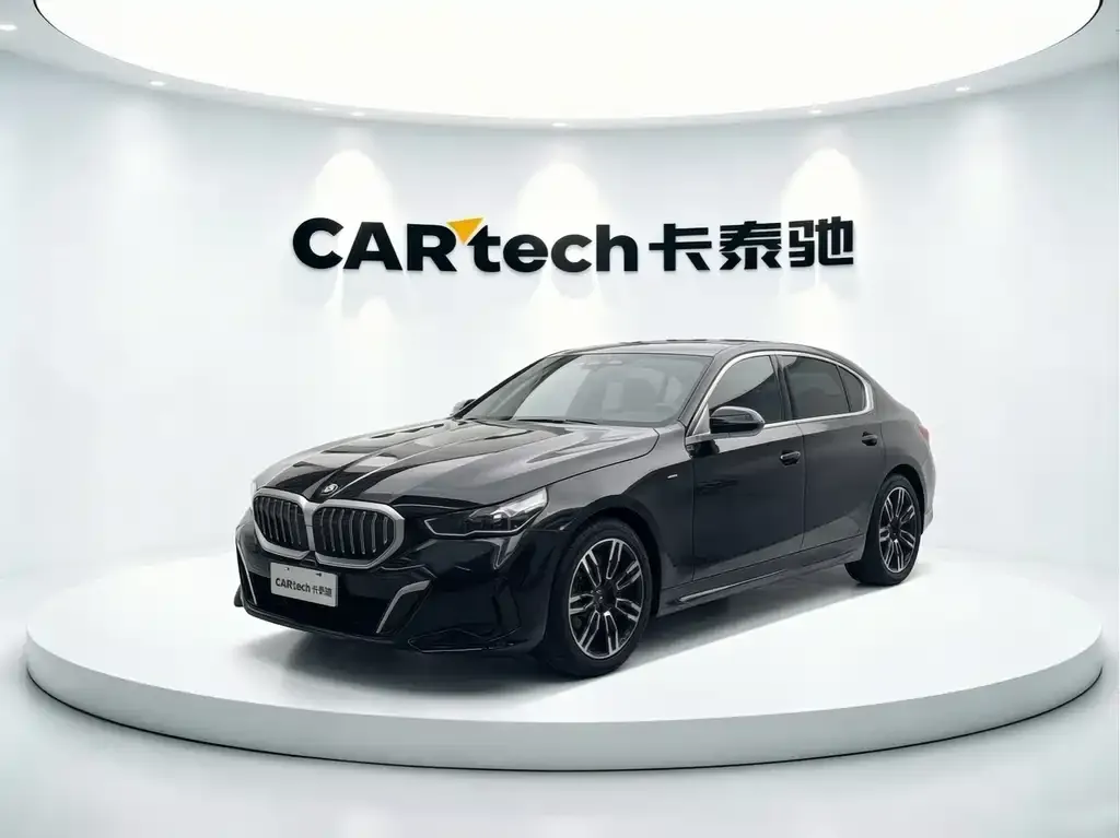 BMW 5 Series — фото 1