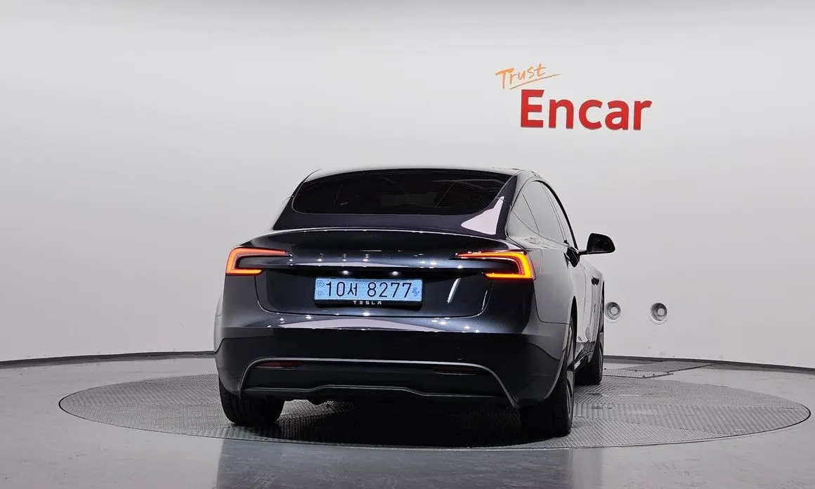 Tesla Model 3 — фото 3