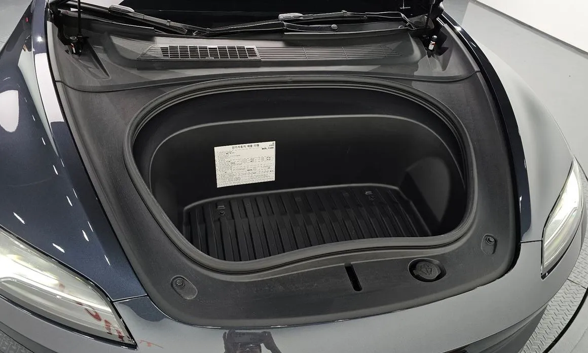Tesla Model 3 — фото 10