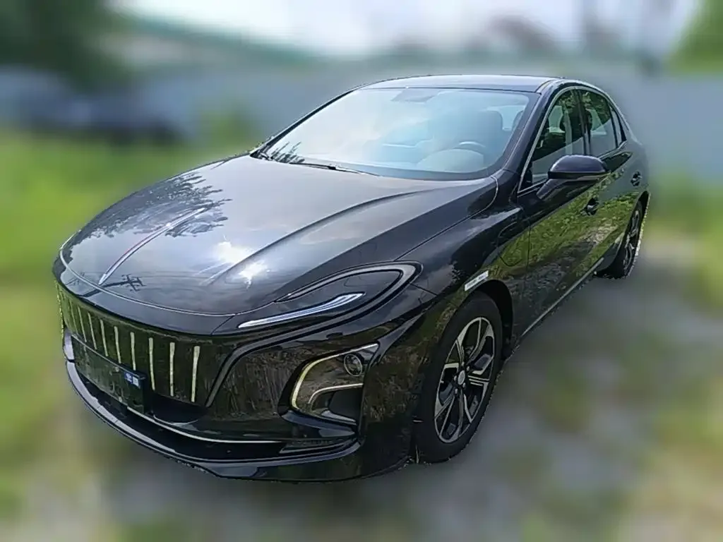 Hongqi E-QM5 — фото 1
