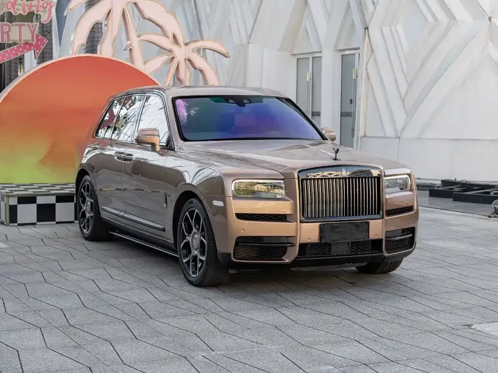 Rolls-Royce Cullinan — фото 10