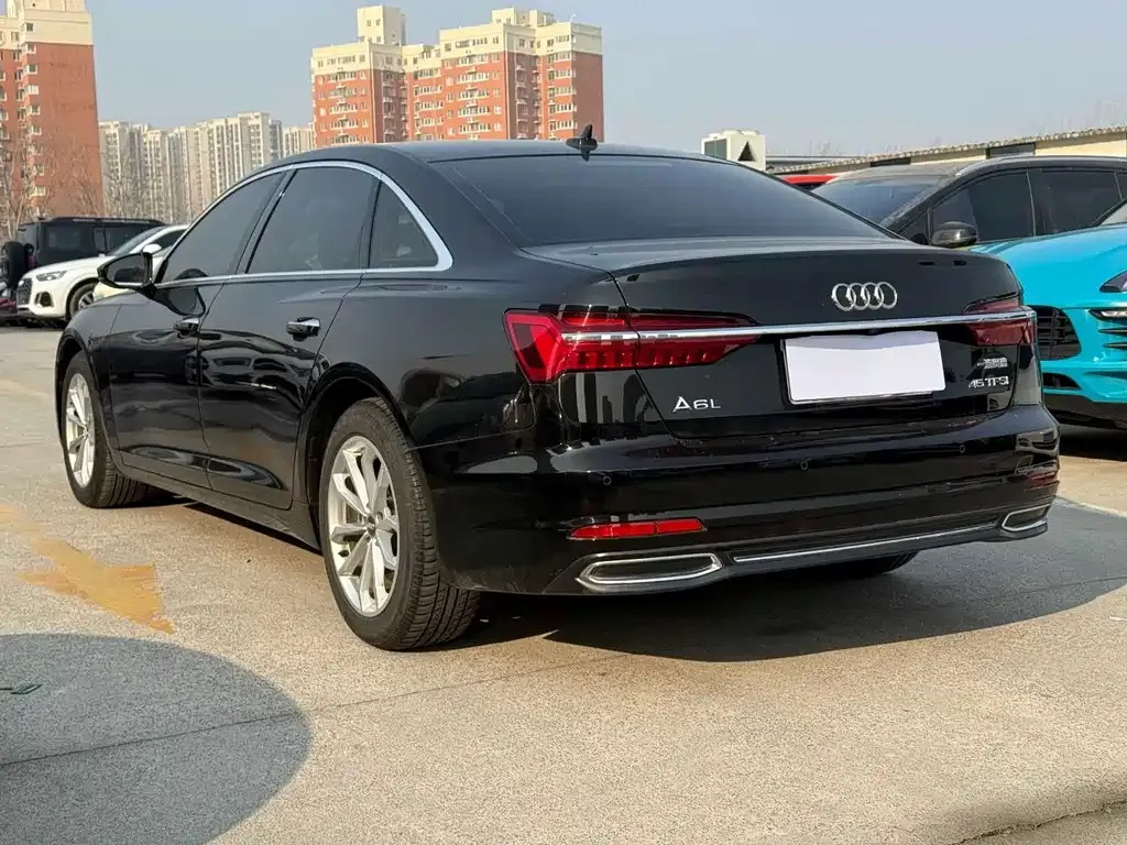 Audi A6L — фото 4