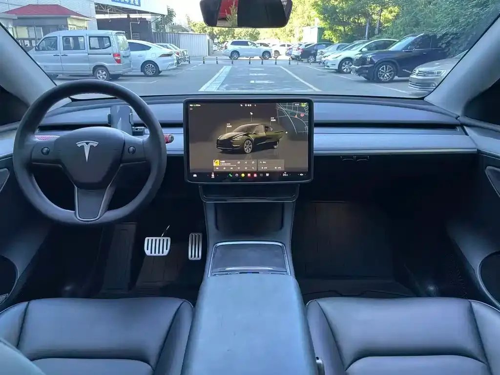 Tesla Model Y — фото 4