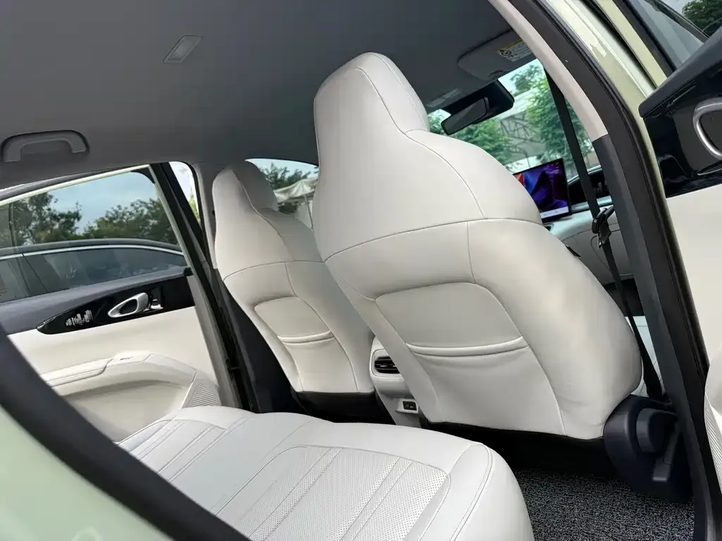 Geely Starburst — фото 4