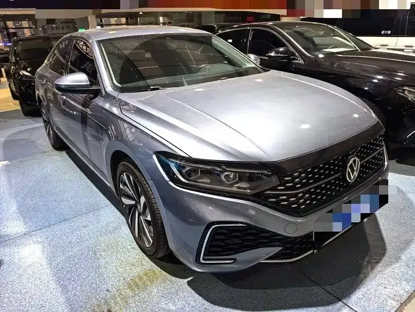 Volkswagen Passat — фото 5