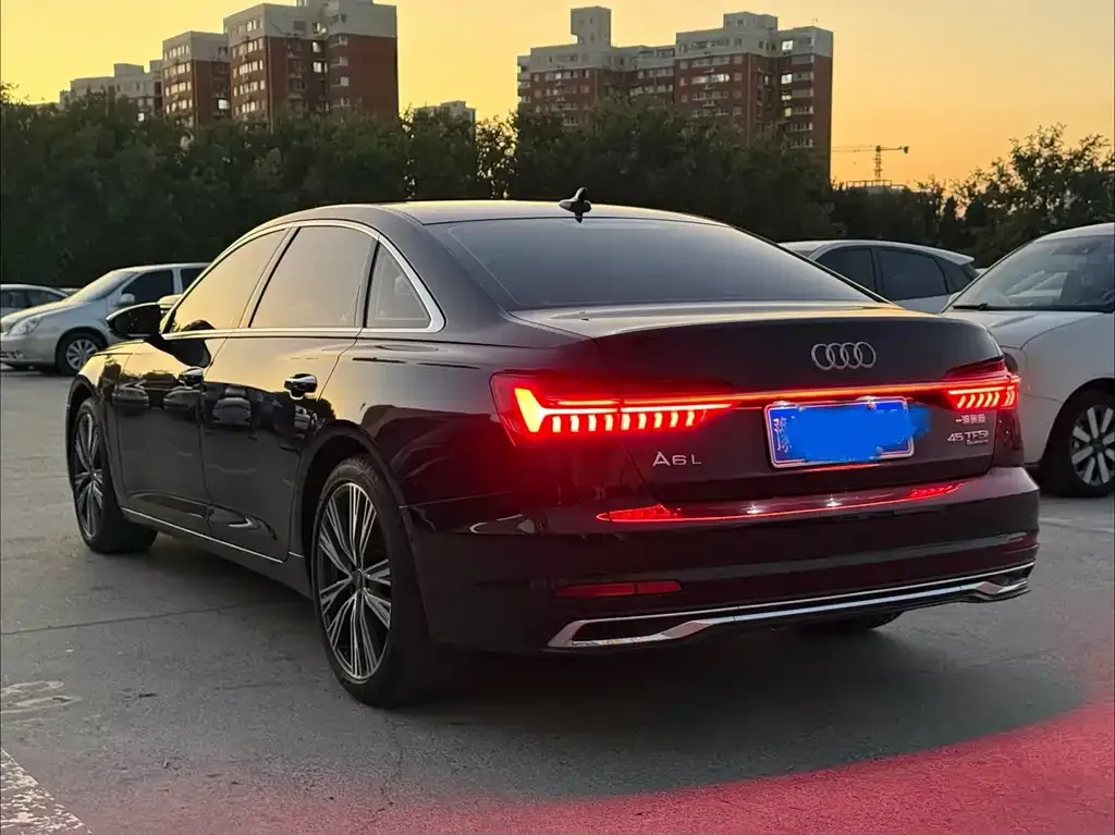 Audi A6L — фото 10