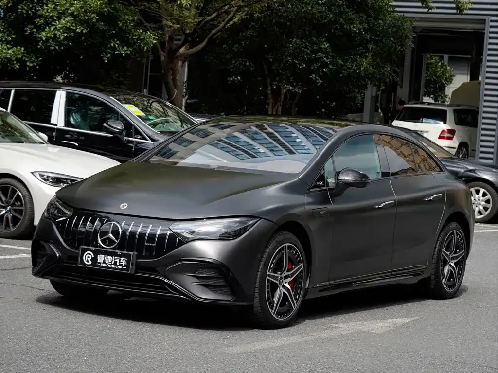 Mercedes-Benz EQE AMG — фото 1